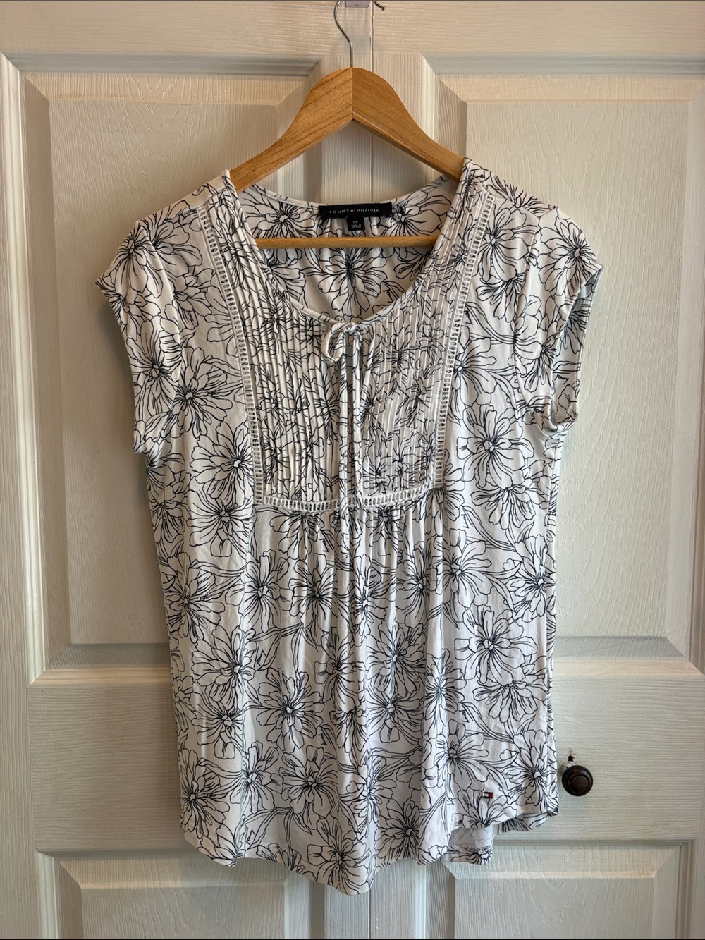 Tommy Hilfiger White Blouse with Black Floral Print and Pintuck Tie